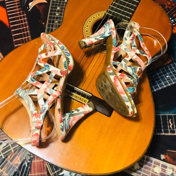 💐Naturalizer Snake Pattern Heeled Sandals! - Picture 14 of 15